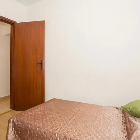With Parking Space - 20809 Apartman *