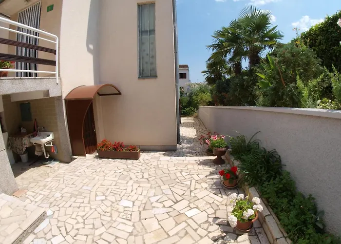 With Parking Space - 20809 Apartman *