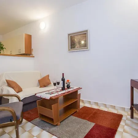 Apartament With Parking Space - 20809 *